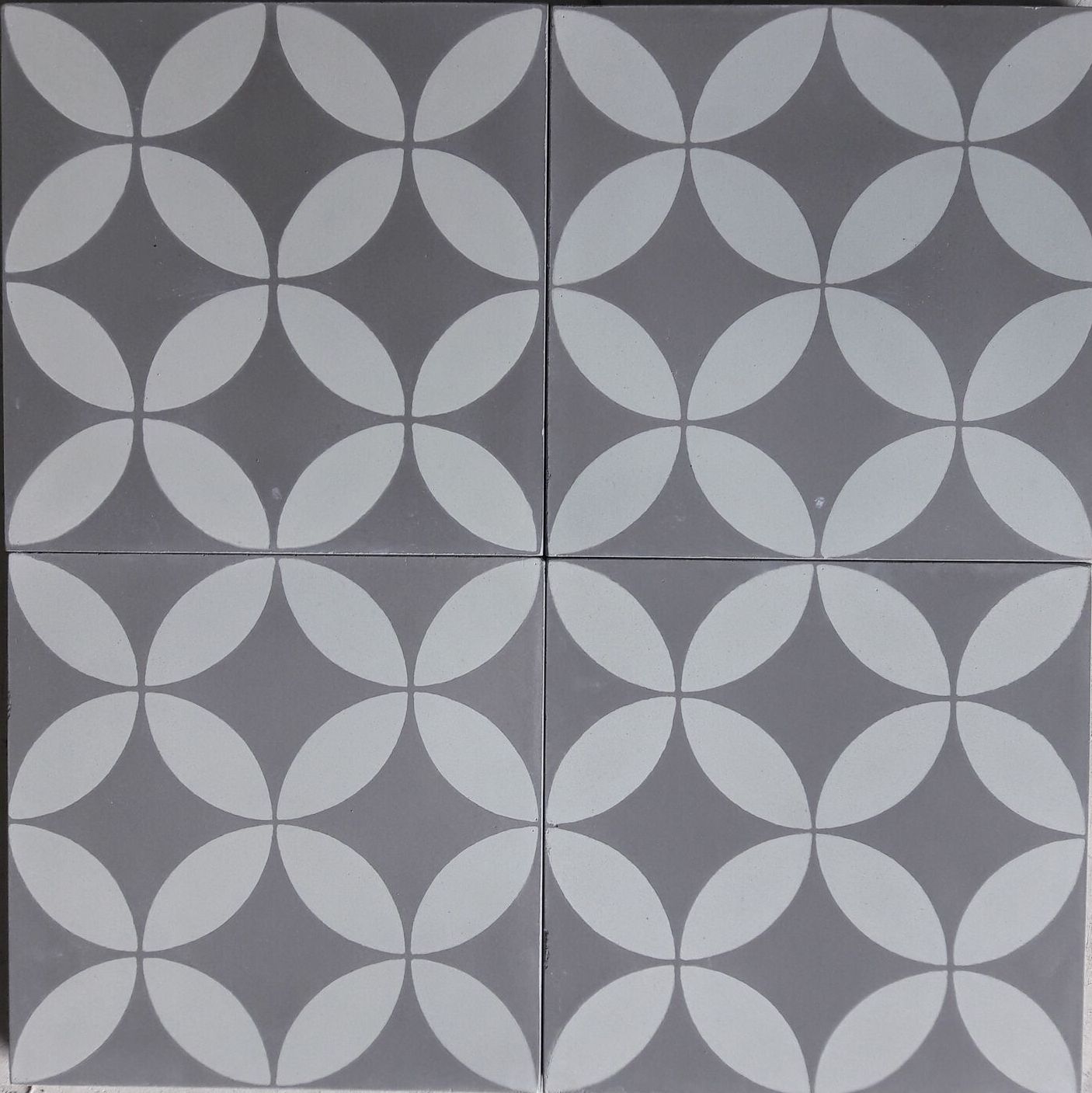 Handla från hela världen hos pricepi. kakel fasad vit blank 20x20